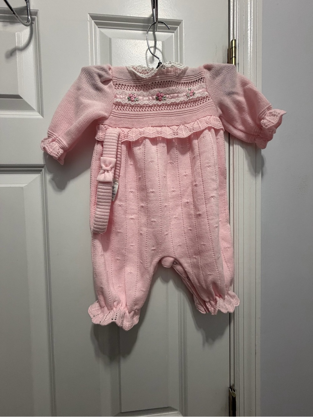 Pink Knit Baby Romper with Lace Trim and headband 3-6 M - Picture 2 of 4